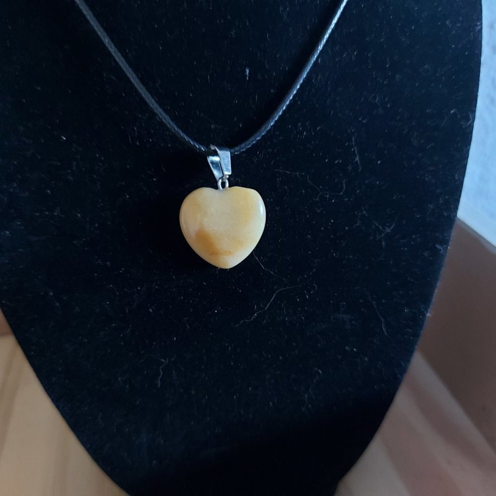 💎3 /$20💎 Yellow Calcite Heart Pendant
